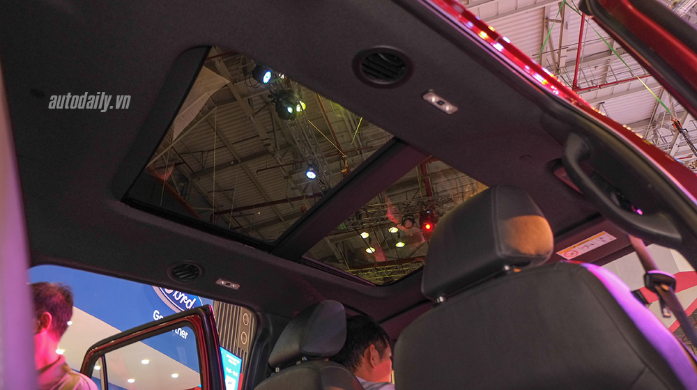 Ảnh chi tiết Ford Everest 2015 tại VMS 2015 ford everest 2015 (20).jpg