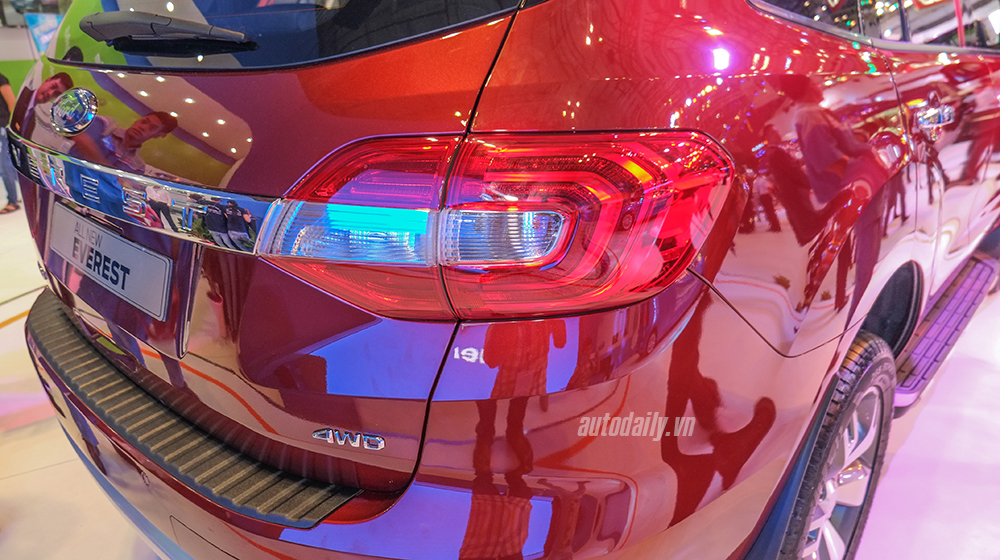 Ảnh chi tiết Ford Everest 2015 tại VMS 2015 ford everest 2015 (5).jpg