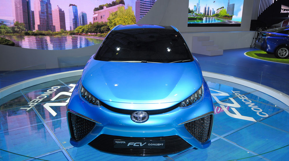 Toyota giới thiệu xe chạy bằng khí hydro tại Việt Nam FCV-concept_10.jpg