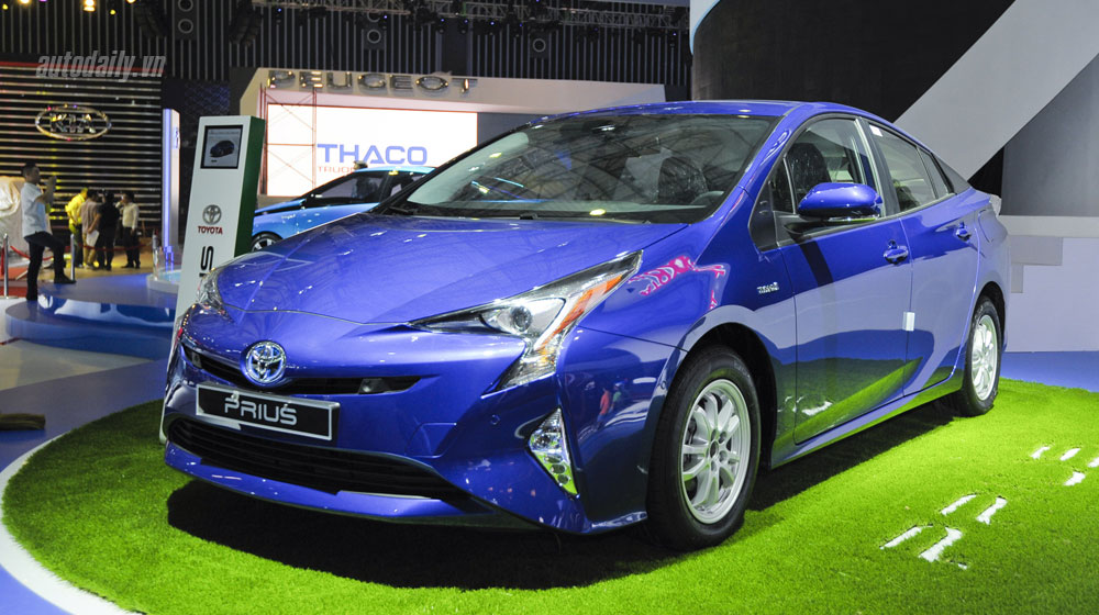 Toyota Prius 2016 siêu tiết kiệm nhiên liệu đến Việt Nam Prius_12.jpg
