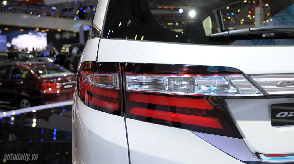 Ảnh chi tiết Honda Odyssey honda-odyssey-vms-2015 (4)-1.jpg