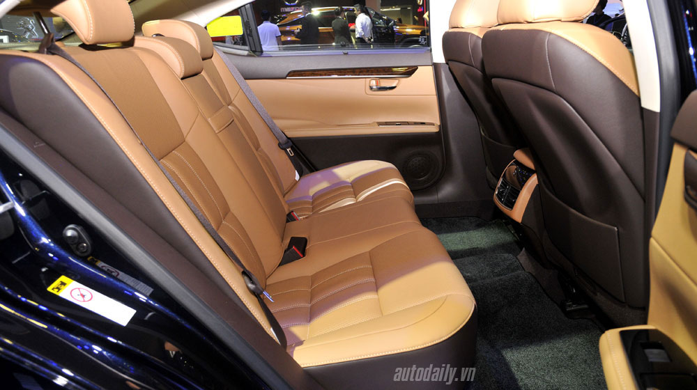 Chiêm ngưỡng vẻ đẹp của Lexus ES350 2016 tại Việt Nam lexxus-es350-2016-vms (10).jpg