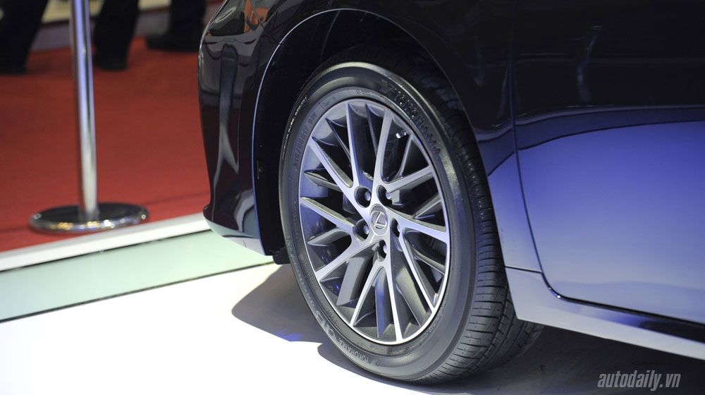 Chiêm ngưỡng vẻ đẹp của Lexus ES350 2016 tại Việt Nam lexxus-es350-2016-vms (5).jpg