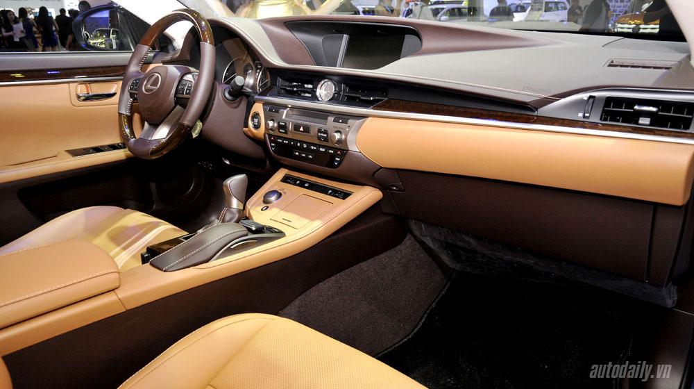 Chiêm ngưỡng vẻ đẹp của Lexus ES350 2016 tại Việt Nam lexxus-es350-2016-vms (9).jpg