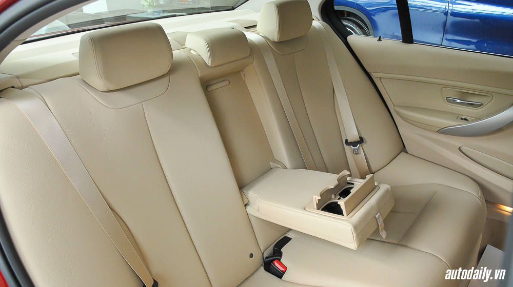 Ảnh chi tiết BMW 320i 2016 tại Việt Nam BMW 3-Series 2016 (9).jpg