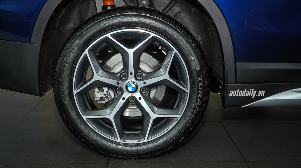 Xem ảnh chi tiết BMW X1 sDrive20i 2016 tại Việt Nam BMW_X1_2016 (4).jpg