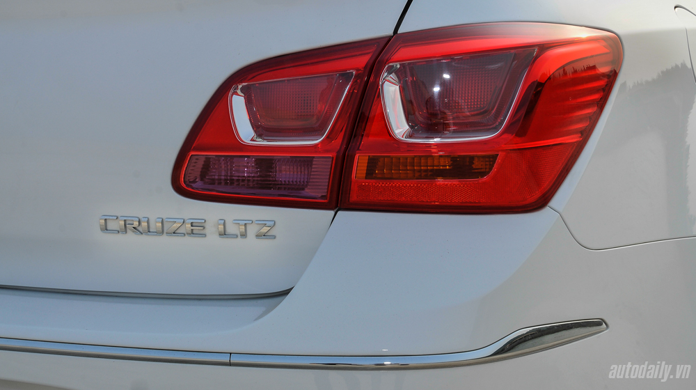 Đánh giá Chevrolet Cruze LTZ 2015: Lựa chọn đáng tiền Chevrolet Cruze 2015 (11).jpg