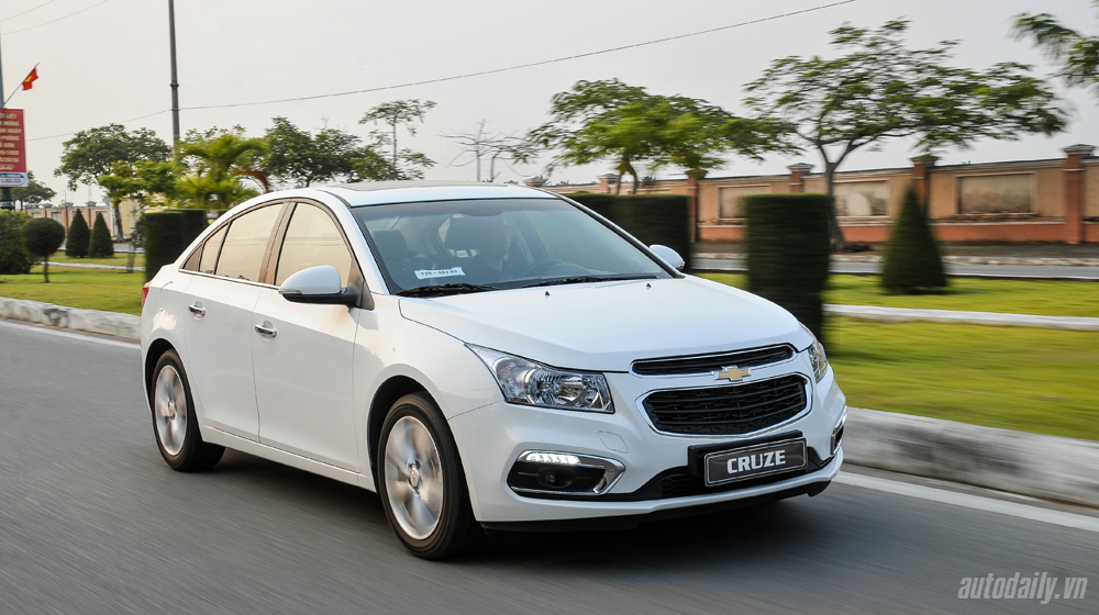 Đánh giá Chevrolet Cruze LTZ 2015: Lựa chọn đáng tiền Chevrolet Cruze 2015 (18).jpg