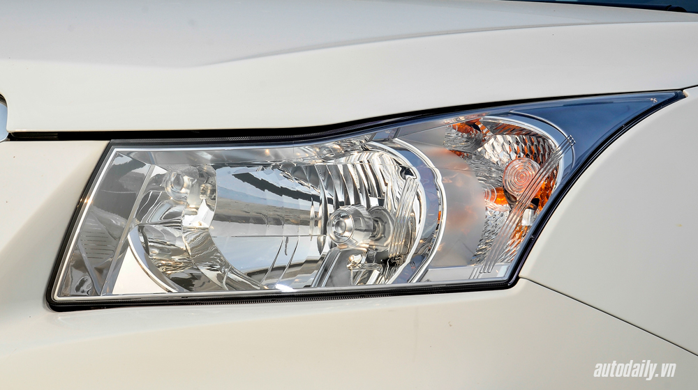 Đánh giá Chevrolet Cruze LTZ 2015: Lựa chọn đáng tiền Chevrolet Cruze 2015 (4).jpg