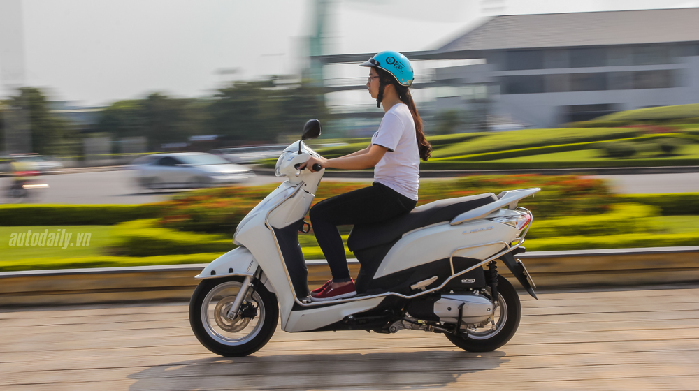 Honda Lead vs Yamaha Acruzo: 