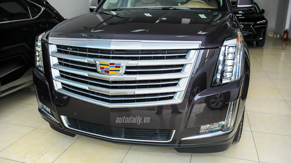 Soi kỹ “khủng long Mỹ” Cadillac Escalade Platinum 2015 tại Hà Nội Cadillac Escalade 2015 (12).jpg