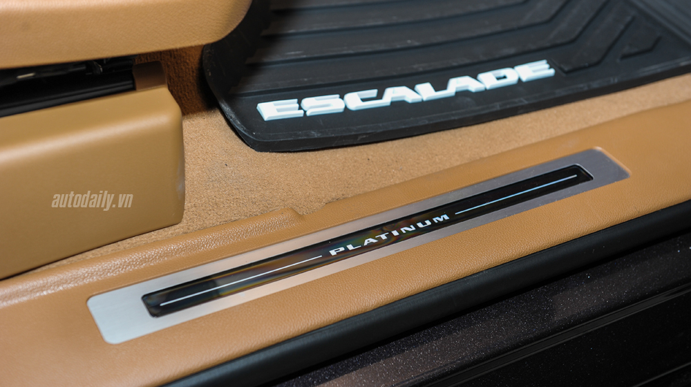 Chi tiết Cadillac Escalade Platinum 2015 tại hà Nội Cadillac Escalade 2015 (16).jpg