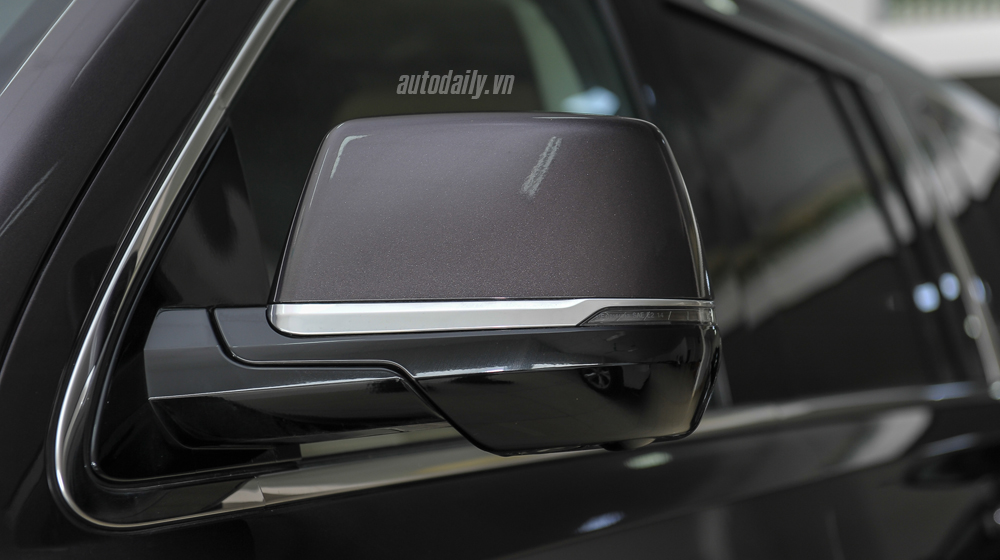 Soi kỹ “khủng long Mỹ” Cadillac Escalade Platinum 2015 tại Hà Nội Cadillac Escalade 2015 (6).jpg