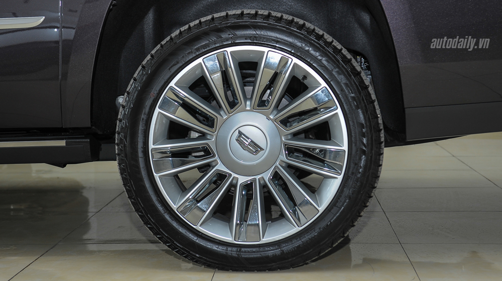 Soi kỹ “khủng long Mỹ” Cadillac Escalade Platinum 2015 tại Hà Nội Cadillac Escalade 2015 (7).jpg