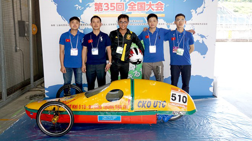 Người Việt chế xe đi 1.426km với 1 lít nhiên liệu tại Nhật Bản Honda EMC (3).JPG