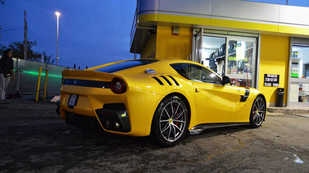 “Hàng thửa” Ferrari F12tdf lần đầu xuống phố Ferrari F12tdf (1).JPG
