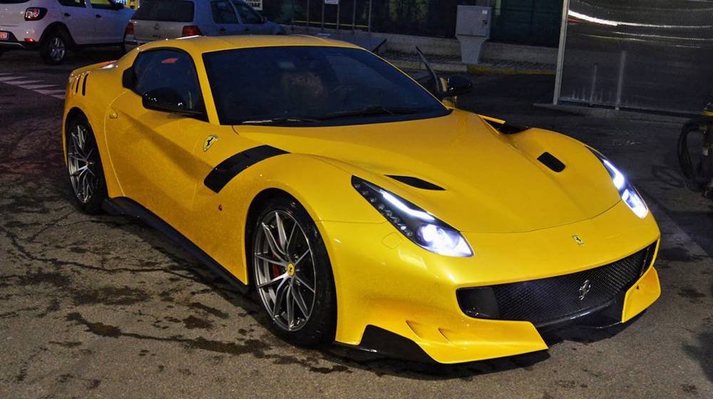 “Hàng thửa” Ferrari F12tdf lần đầu xuống phố Ferrari F12tdf (2).JPG