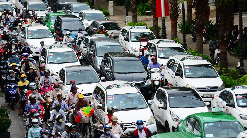 Giá rẻ, ôtô nhiều: Đường đâu mà đi? tac-duong-o-to.jpg