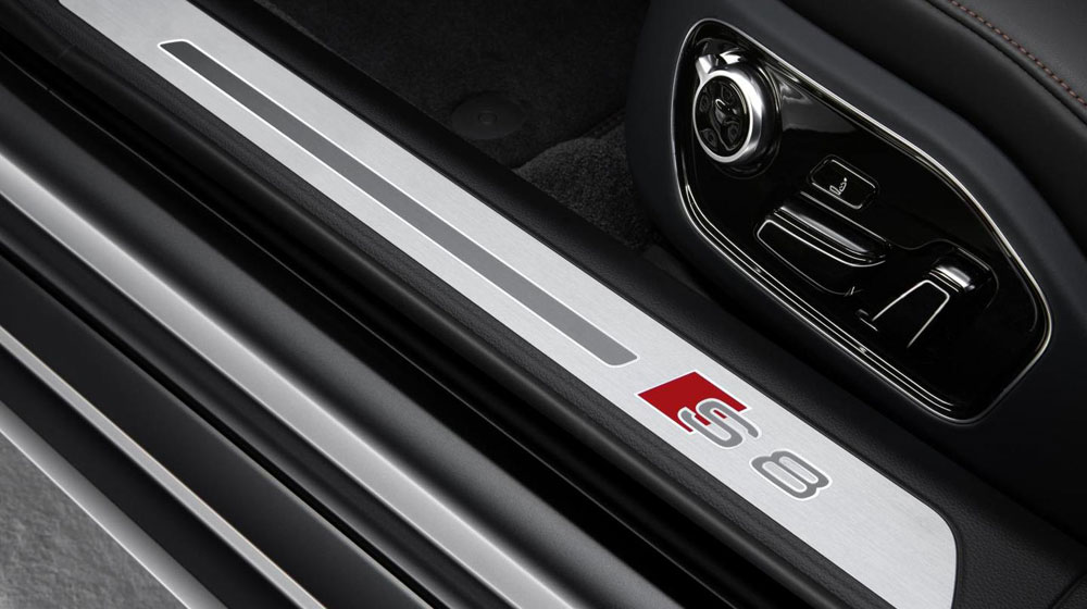 Ảnh chi tiết Audi S8 Plus 2016 audi-s8-plus-2016 (9).jpg