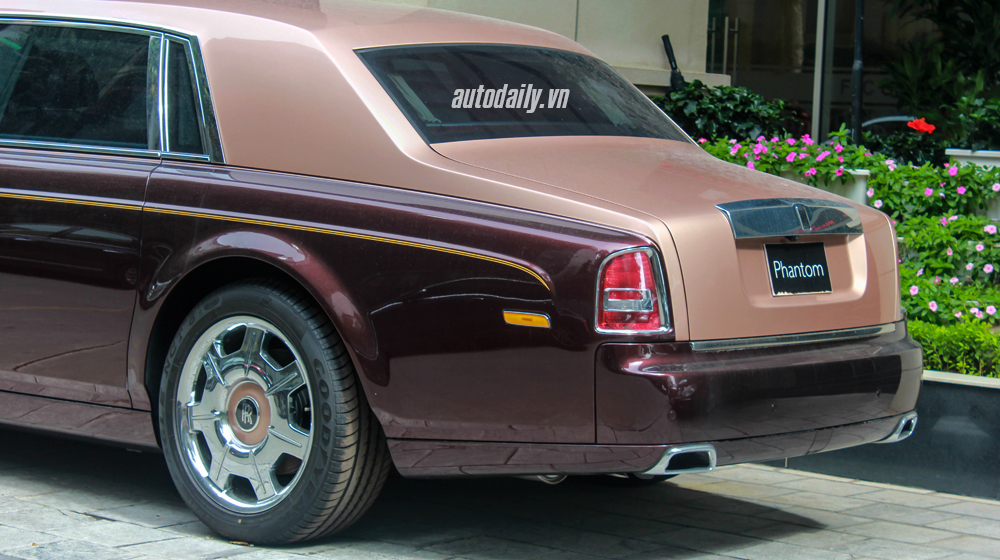 Chi tiết Rolls-Royce Phantom Lửa Thiêng phantom lửa thiêng (10).JPG