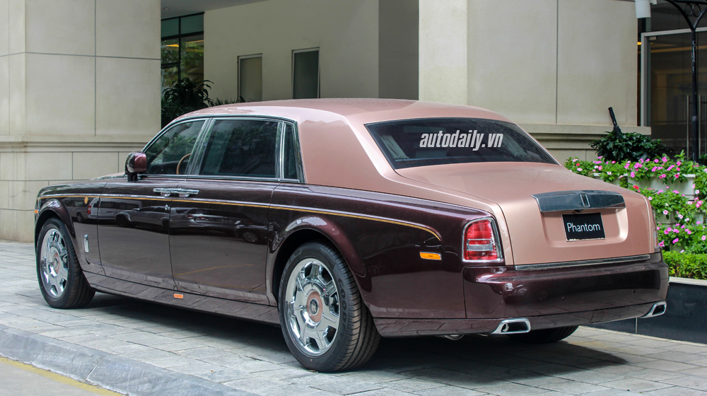 Chi tiết Rolls-Royce Phantom Lửa Thiêng phantom lửa thiêng (11).JPG