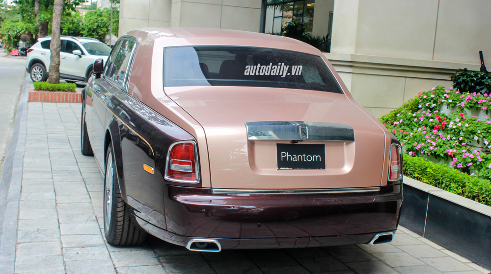 Chi tiết Rolls-Royce Phantom Lửa Thiêng phantom lửa thiêng (12).JPG