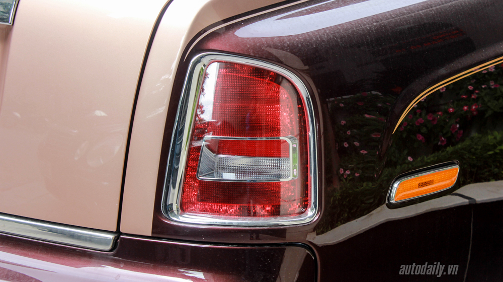 Chi tiết Rolls-Royce Phantom Lửa Thiêng phantom lửa thiêng (18).jpg