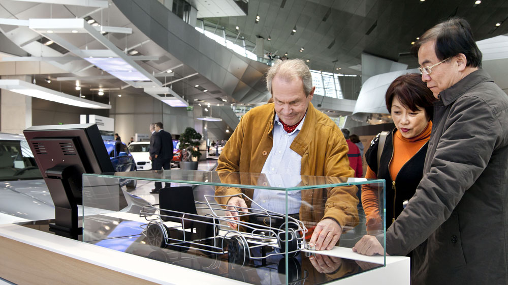 Du hành tới quê hương BMW – trải nghiệm vô giá cho khách Việt Khach-hang-se-co-nhung-trai-nghiem-thuc-te-nhung-thanh-tuu-cong-nghe-cua-BMW.jpg