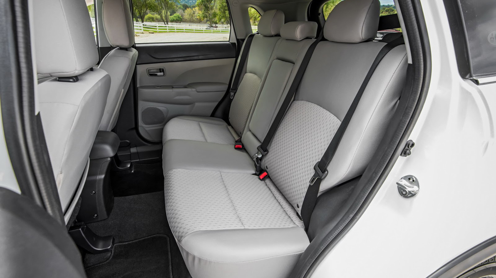 Ảnh chi tiết Mitsubishi Outlander Sport 2016 2016-Mitsubishi-Outlander-64 copy.JPG