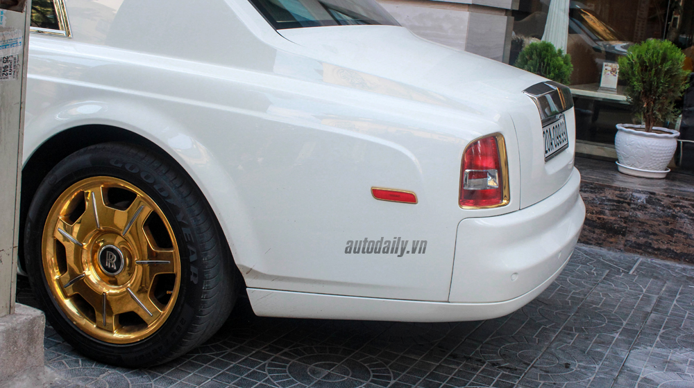 Ngắm Rolls-Royce Phantom mạ vàng biển tứ 9 của đại gia Thái Nguyên Phantom Mạ vàng (12).JPG