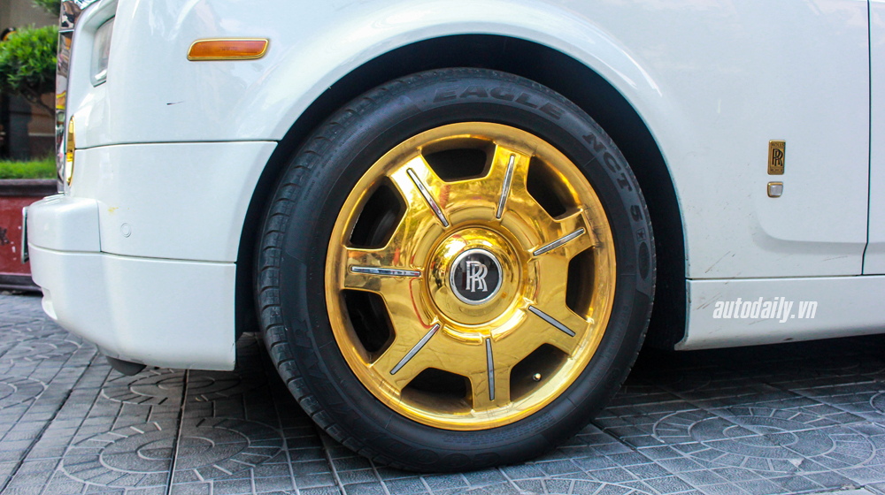 Ngắm Rolls-Royce Phantom mạ vàng biển tứ 9 của đại gia Thái Nguyên Phantom Mạ vàng (6).jpg