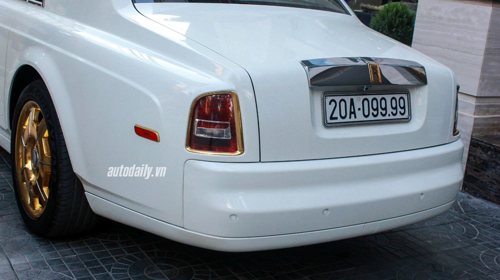 Ngắm Rolls-Royce Phantom mạ vàng biển tứ 9 của đại gia Thái Nguyên Phantom Mạ vàng (9).JPG