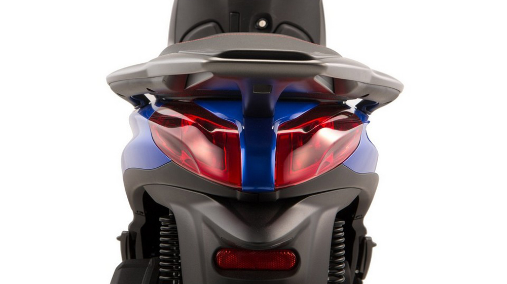 Piaggio Medley 2016: Scooter cốp rộng hoàn toàn mới Piaggio Medley (1).jpg