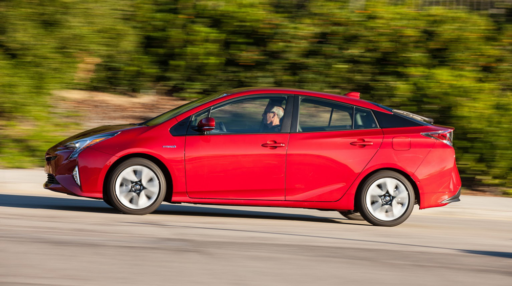 Công bố giá Toyota Prius 2016 toyota-prius-2016-us-prices-15 copy.JPG