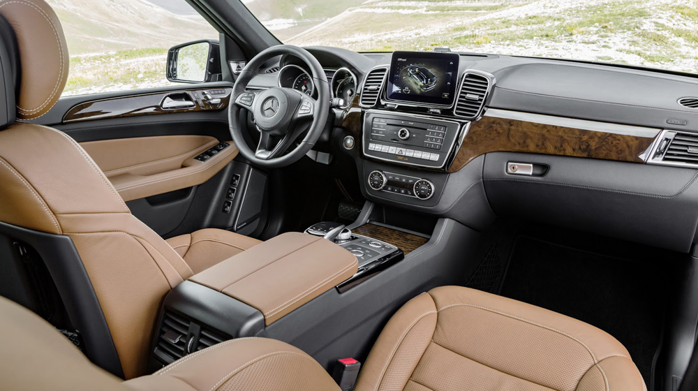 Mercedes-Benz GLS 2017 chính thức trình làng 2017-Mercedes-GLS-21 copy.JPG