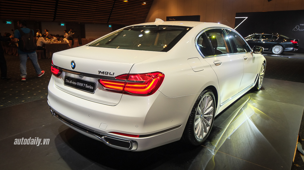 Cận cảnh BMW 740Li 2016 vừa ra mắt tại Việt Nam BMW_7-Series (3).jpg
