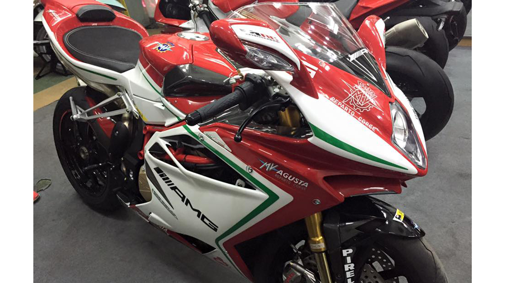 Siêu môtô hàng thửa MV Agusta F4 RC đầu tiên về Việt Nam MV Agusta F4 RC (5).jpg