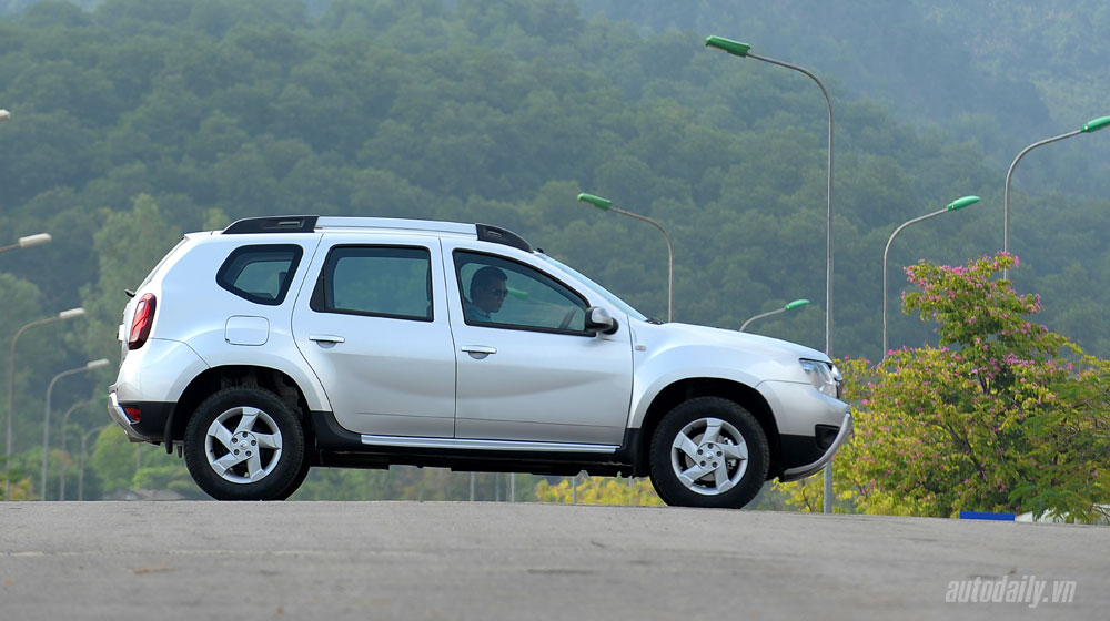 Đánh giá Renault Duster: SUV cho người thực dụng renault-duster-exterior-(2).jpg