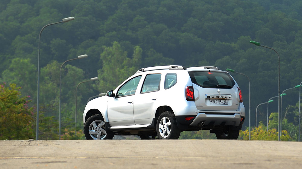 Đánh giá Renault Duster: SUV cho người thực dụng renault-duster-exterior-(4).jpg