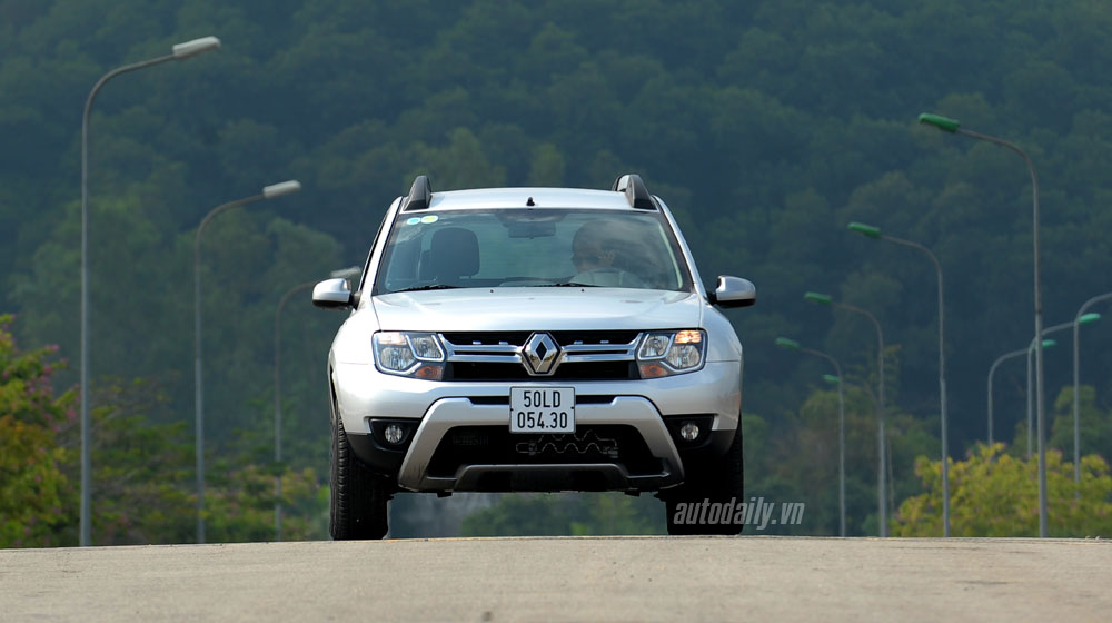 Đánh giá Renault Duster: SUV cho người thực dụng renault-duster-exterior-(5).jpg