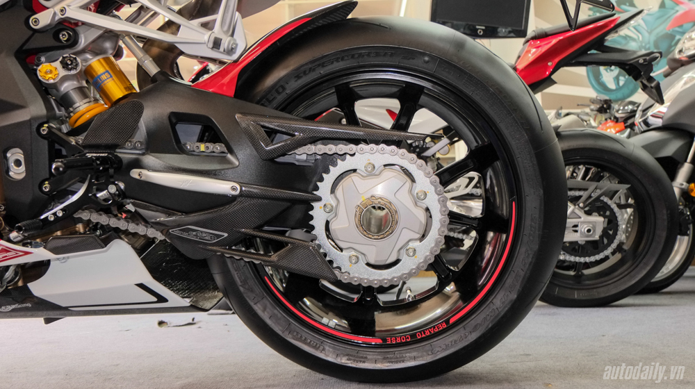 Chi tiết MV Agusta F4 RC đầu tiên tại Việt Nam MV_Agusta_F4_RC (12).jpg