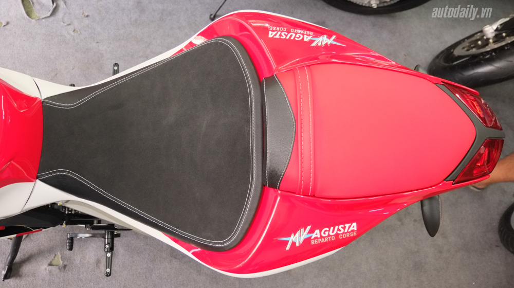 Chi tiết MV Agusta F4 RC đầu tiên tại Việt Nam MV_Agusta_F4_RC (15).jpg