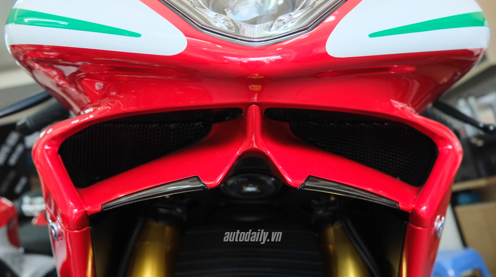 Chi tiết MV Agusta F4 RC đầu tiên tại Việt Nam MV_Agusta_F4_RC (4).jpg