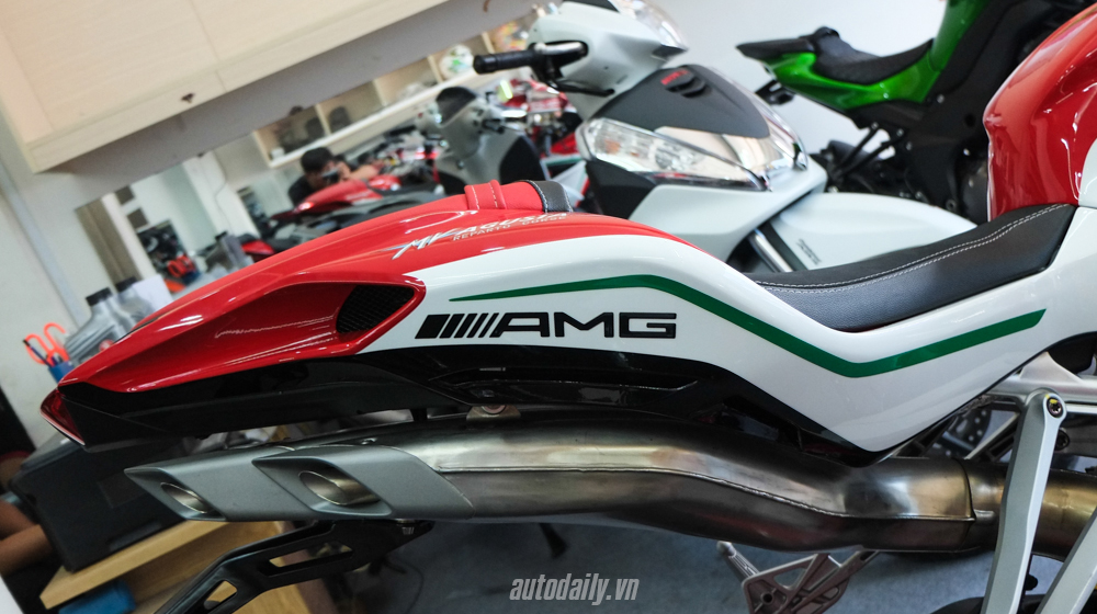 Chi tiết MV Agusta F4 RC đầu tiên tại Việt Nam MV_Agusta_F4_RC (8).jpg