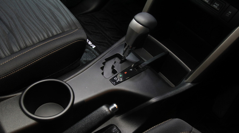 Ảnh chi tiết nội thất Toyota Innova 2016 Toyota innova 2016 (18).JPG