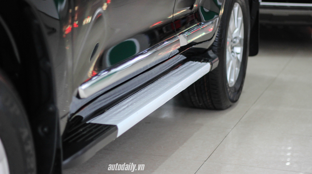 Soi kỹ Toyota Land Cruiser 2016 vừa về Việt Nam toyota land cruiser (1).jpg