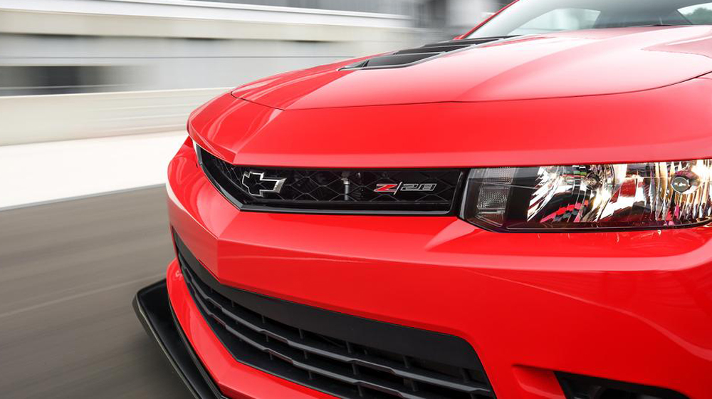 Mustang Shelby GT350R và Camaro Z/28 - kẻ tám lạng người nửa cân Camaro Z28 (14).jpg