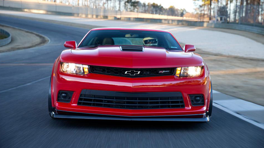 Mustang Shelby GT350R và Camaro Z/28 - kẻ tám lạng người nửa cân Camaro Z28 (17).JPG