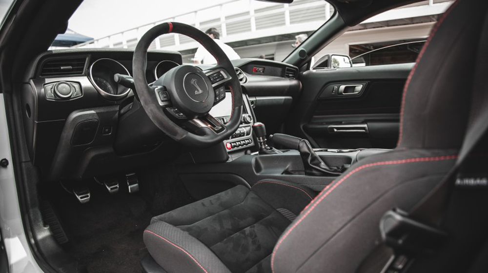Mustang Shelby GT350R và Camaro Z/28 - kẻ tám lạng người nửa cân FOrd Mustang Shelby GT350R (12).JPG