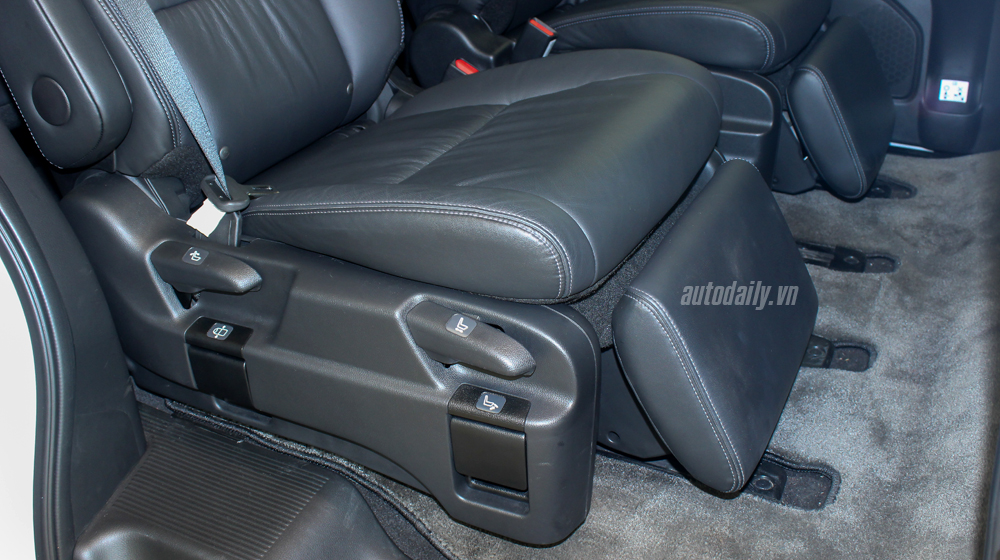 Ảnh chi tiết nội thất Honda Odyssey tại đại lý Honda Odyssey (17).JPG